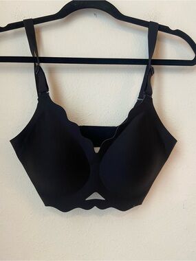 BOOMBA Black Seamless Wireless Scallop Bra XS